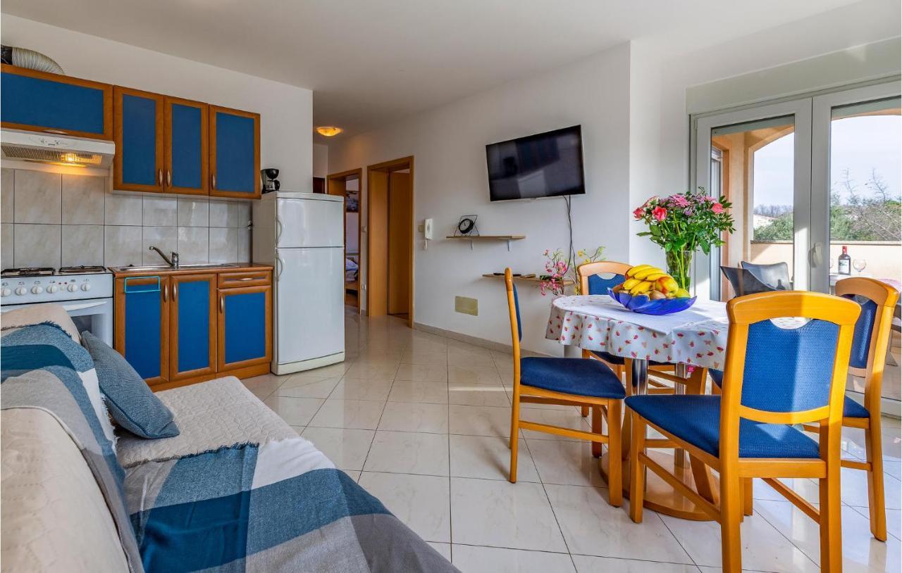 Lovely Apartment In Medulin With Kitchen Exterior photo