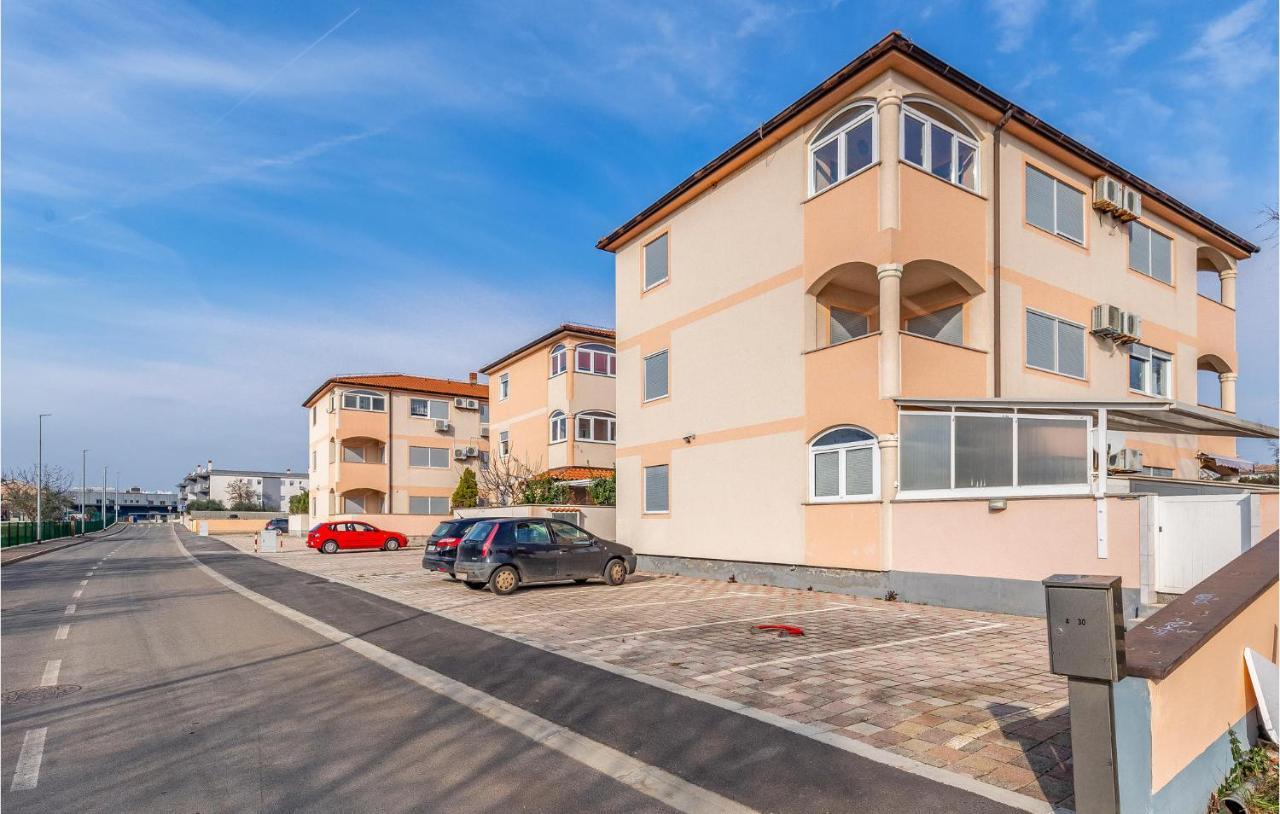 Lovely Apartment In Medulin With Kitchen Exterior photo