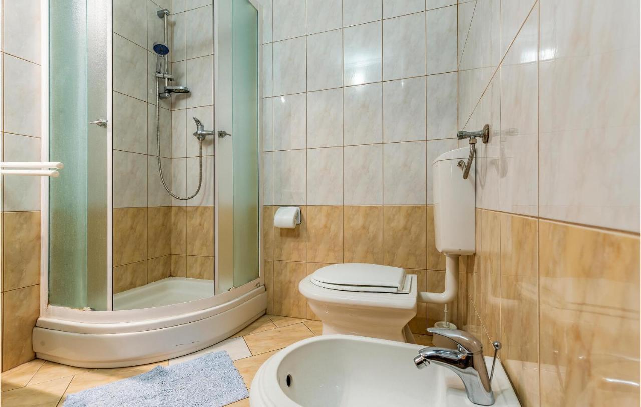 Lovely Apartment In Medulin With Kitchen Exterior photo